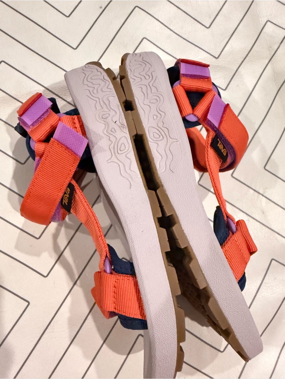 New Teva Orange Double Strap Sandals - Picture 9 of 14
